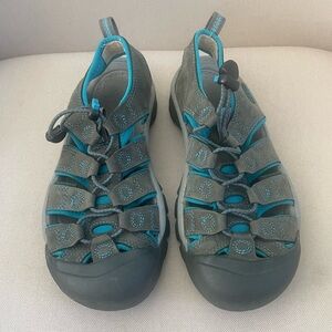 Keen Newport H2 Womens Size 7 Gray Blue Beach Walking Outdoor Sandals Shoes